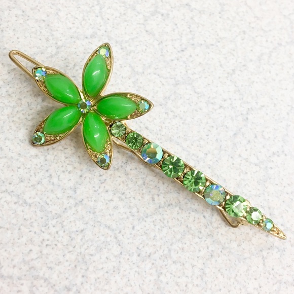 France Luxe Accessories - Rare France Luxe  crystal flower clip!